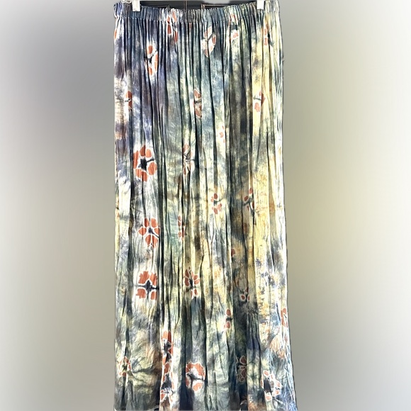 Arisan/Handmade Dresses & Skirts - Artisan Skirt -OS